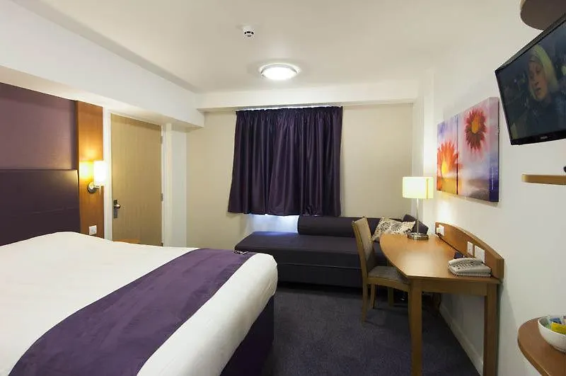 Premier Inn York North Szálloda